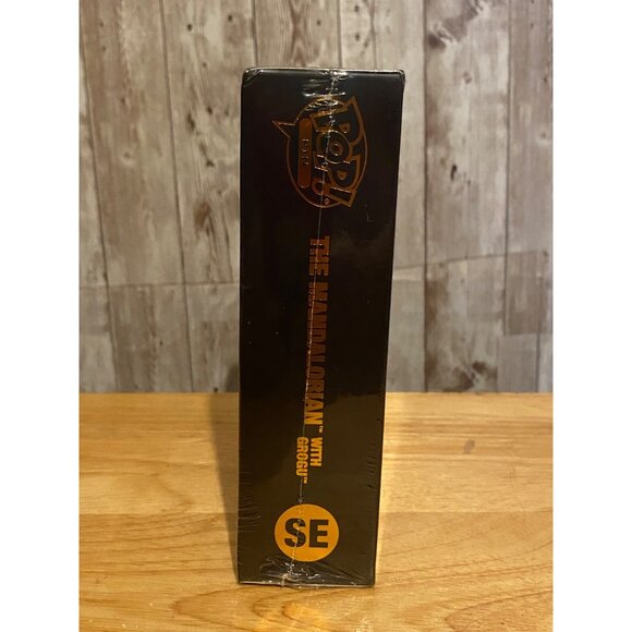 Funko POP! PIN Star Wars Mandalorian with Grogu CHROME Special Edition TARGET SE - Picture 2 of 6